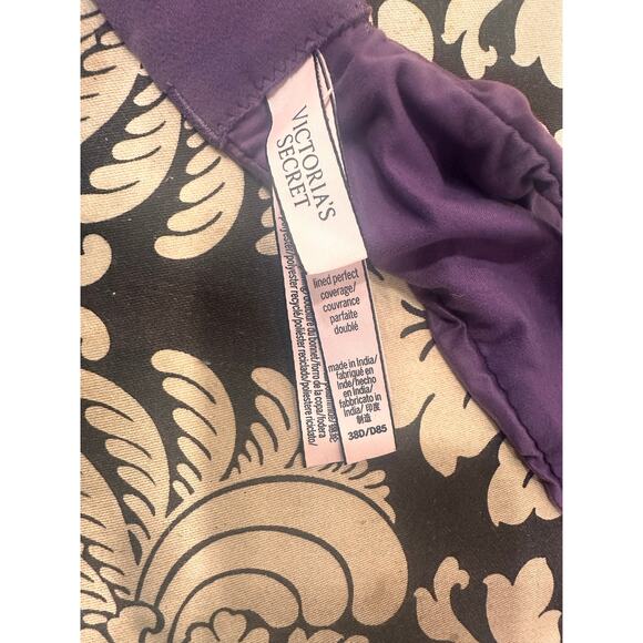 Victoria’s Secret lined perfect bra - Picture 3 of 3